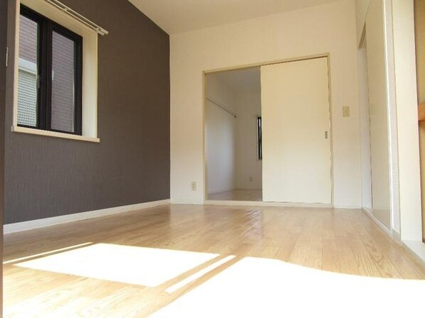 ヴィラ・エクレールAの物件内観写真